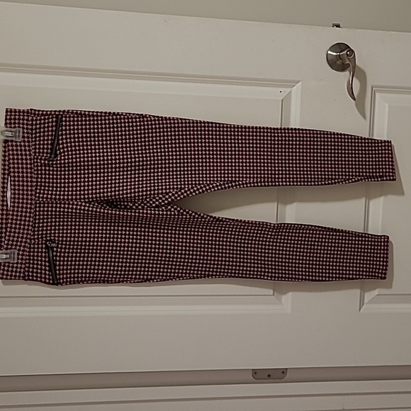 3/$27 Old Navy pink houndstooth leggings - Picture 1 of 6